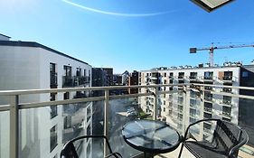 Live & Travel Apartments Number 1